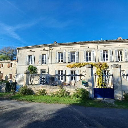 Le Moulin Etourneau - 3 Gites Avec 2 Piscines Champagnac  ภายนอก รูปภาพ
