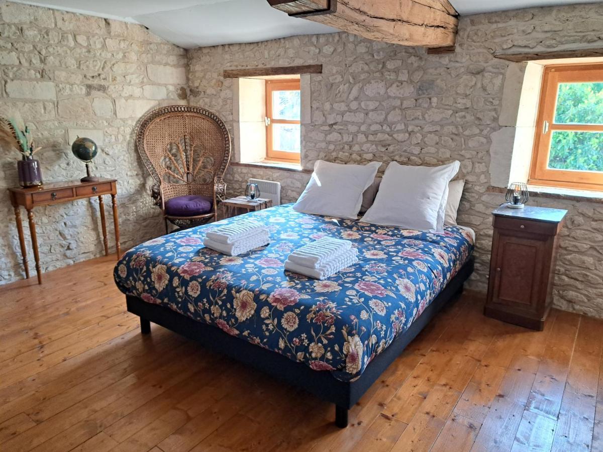 Le Moulin Etourneau - 3 Gites Avec 2 Piscines Champagnac  ภายนอก รูปภาพ